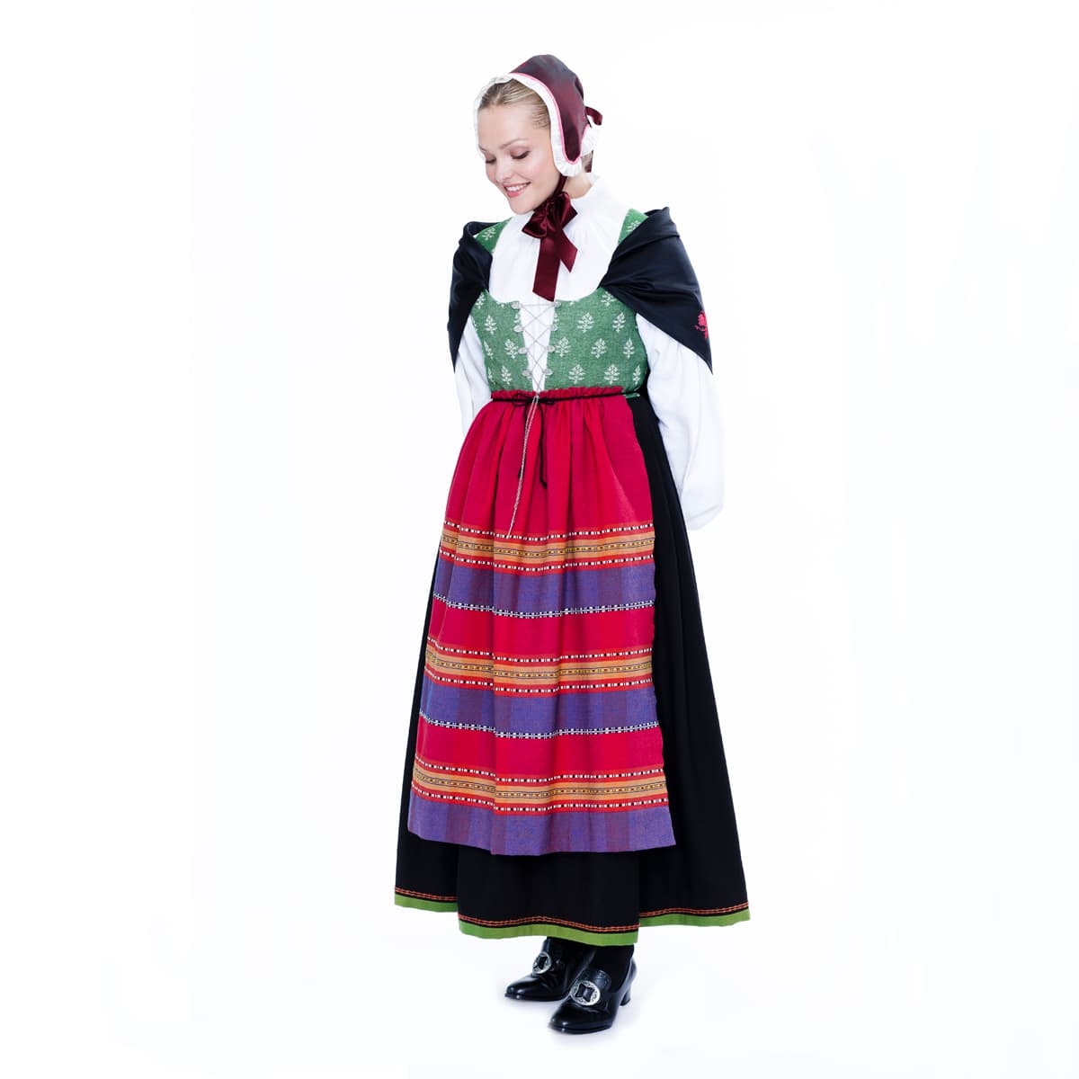 Østfold_bunad_DNH_dame.jpg