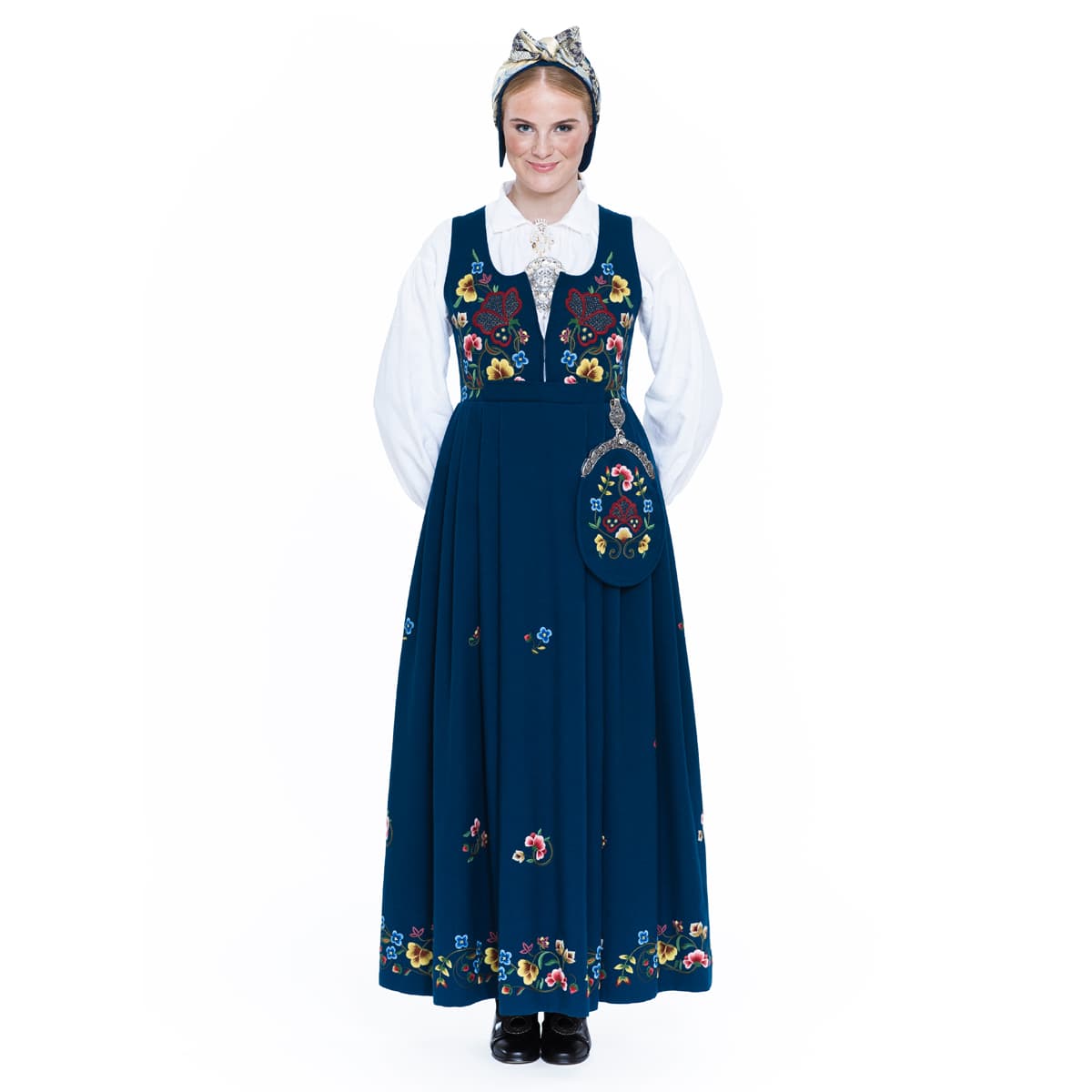 Gudbrandsdalen_B1xx_damebunad.jpg