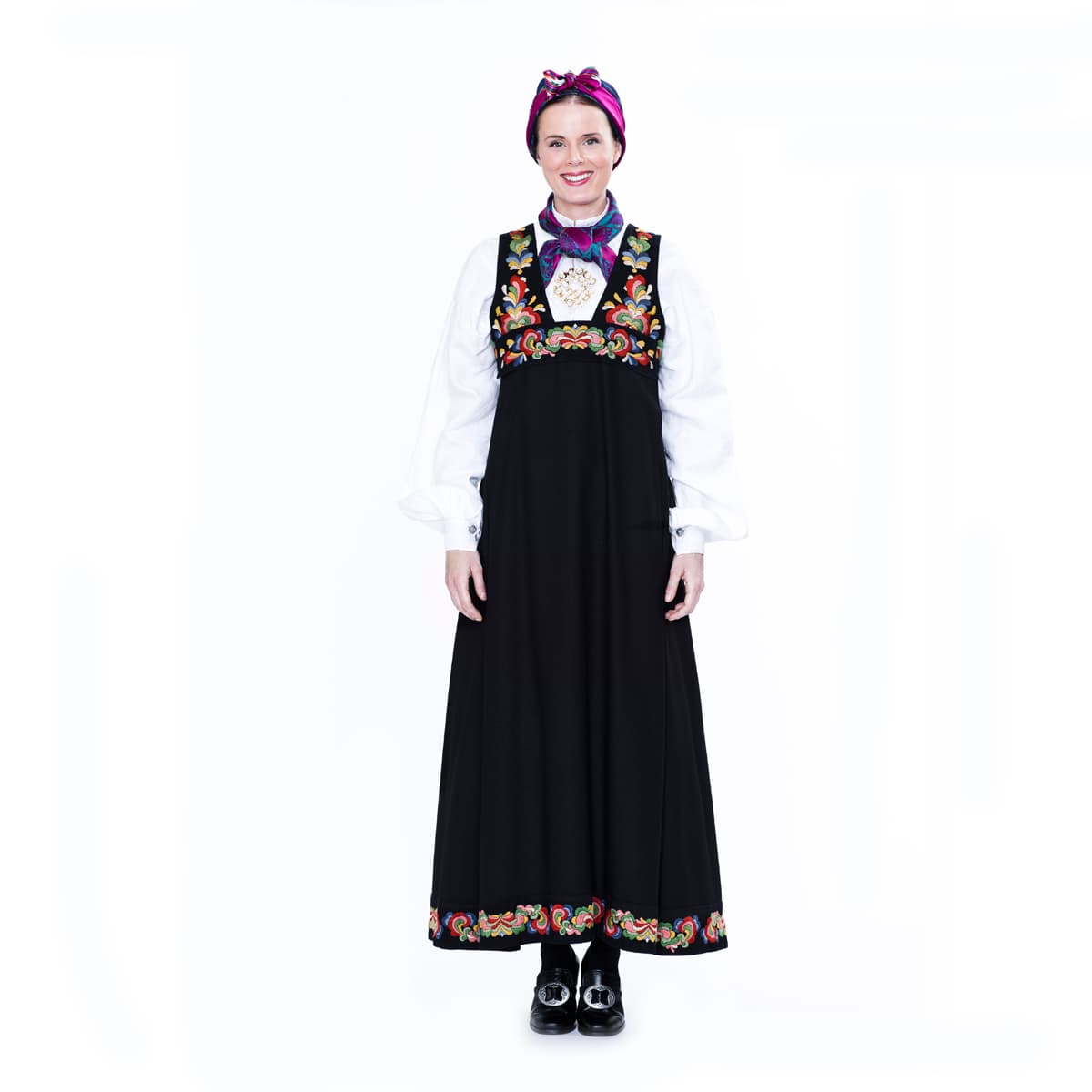 Hallingdal_Huldabunad_1994_dame.jpg