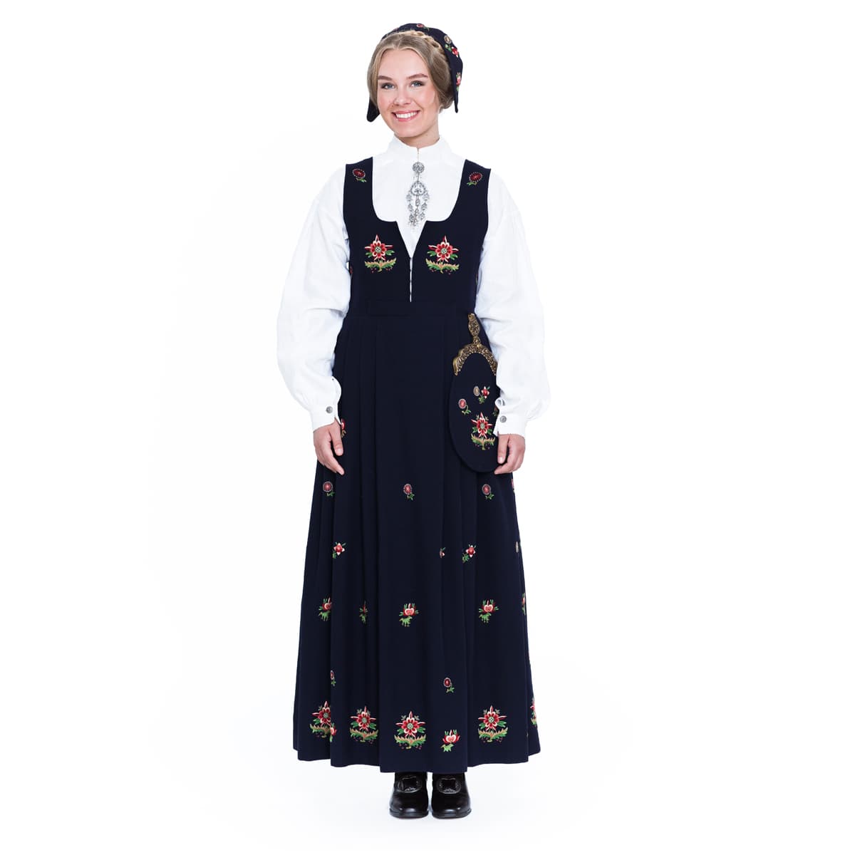 Maria-Jordet_damebunad_B2.jpg