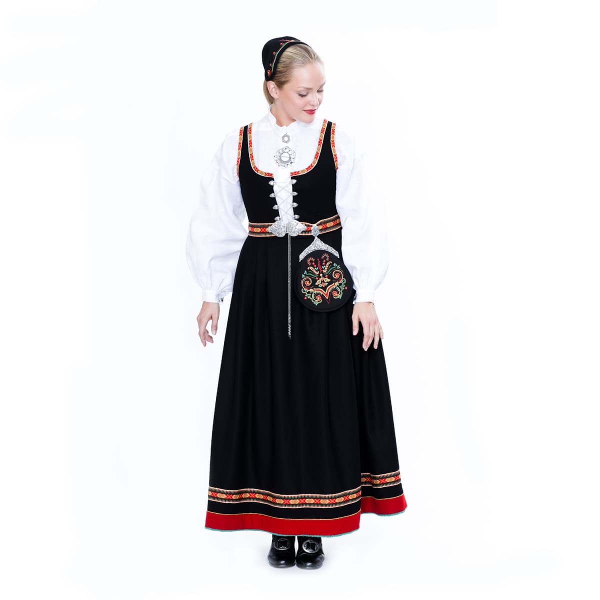 Vestfoldbunad_dame_DNH56_svart.jpg (1)
